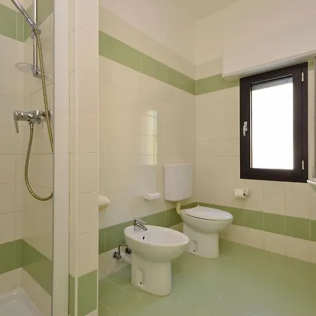 Comfortable Vacation Retreat Near The Lejlighed *